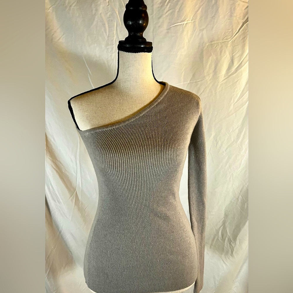 Halston women’s sweater